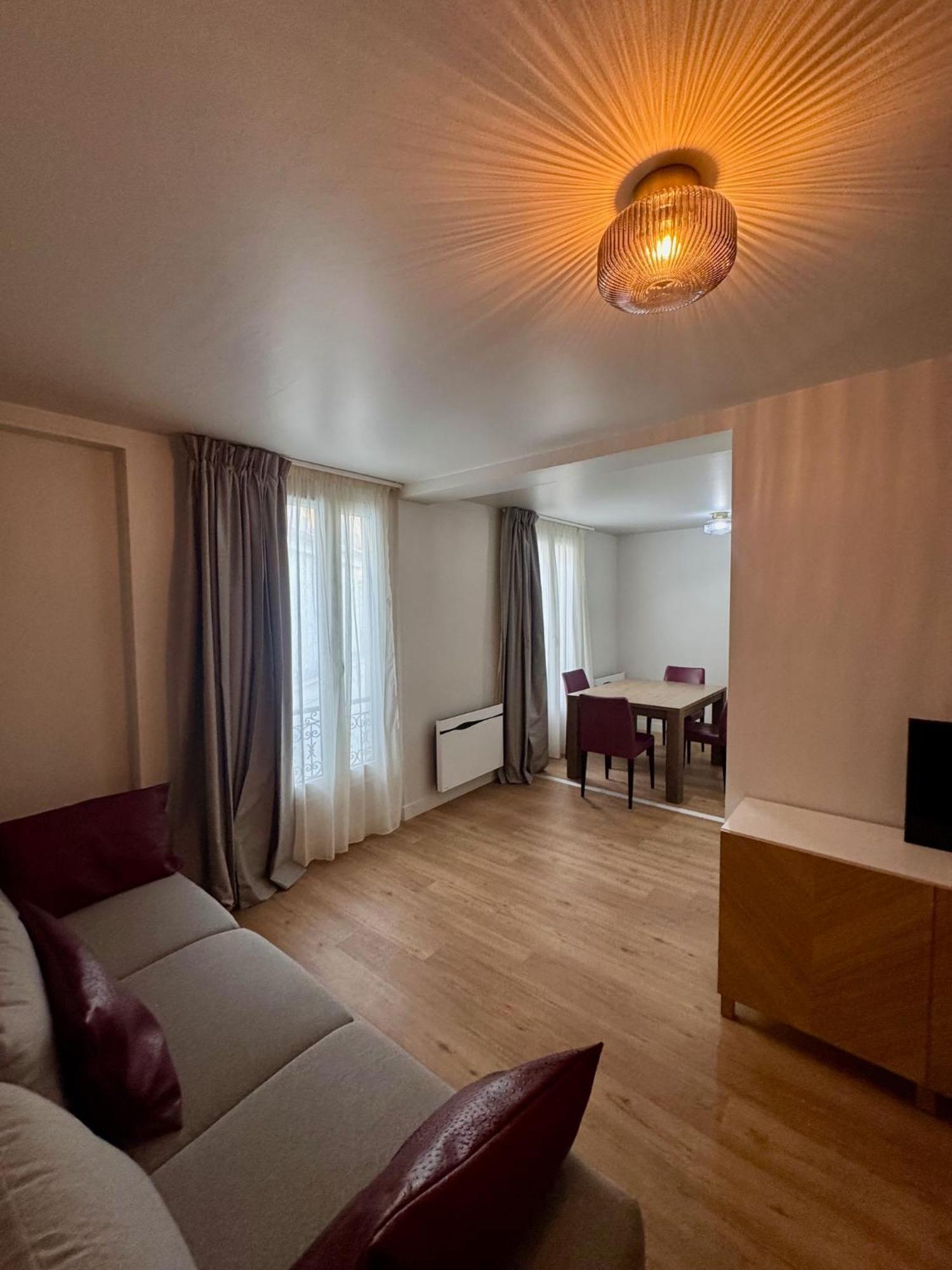 Montmartre - Nouvellement Renove